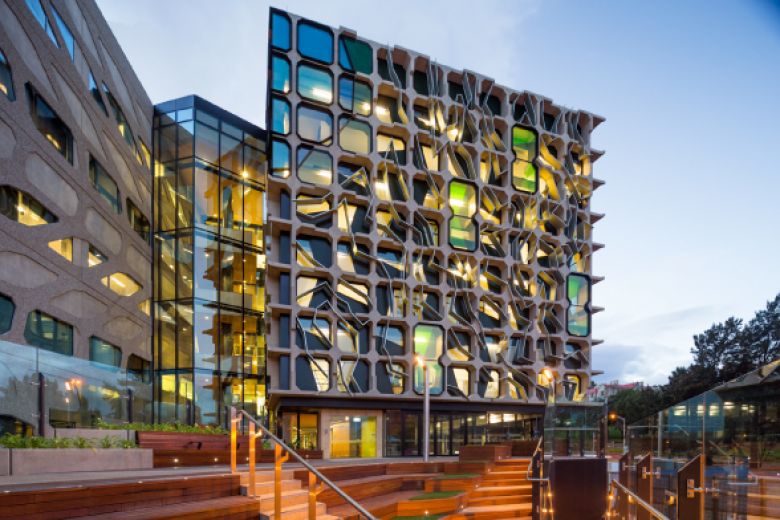 Amazing business scholarships at University of Tasmania available for 2019!